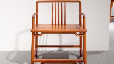 Chaise haute bébé
