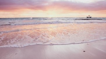 Coucher de soleil sur la plage