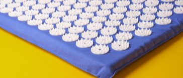 Acupression-tapis-champs-de-fleurs
