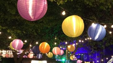 lanternes coloré pour récéption en plein air