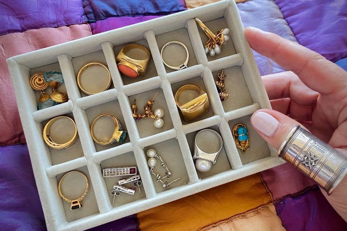 bijoux tendance dans boîte à bijoux