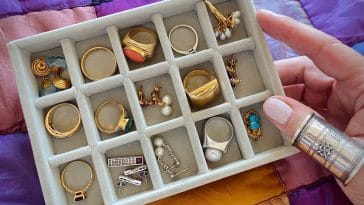 bijoux tendance dans boîte à bijoux