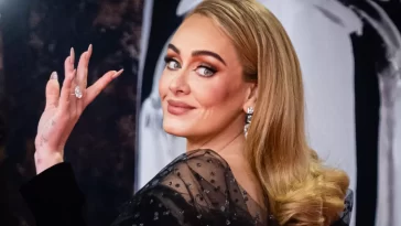 Adele-backstage-Las-Vegas