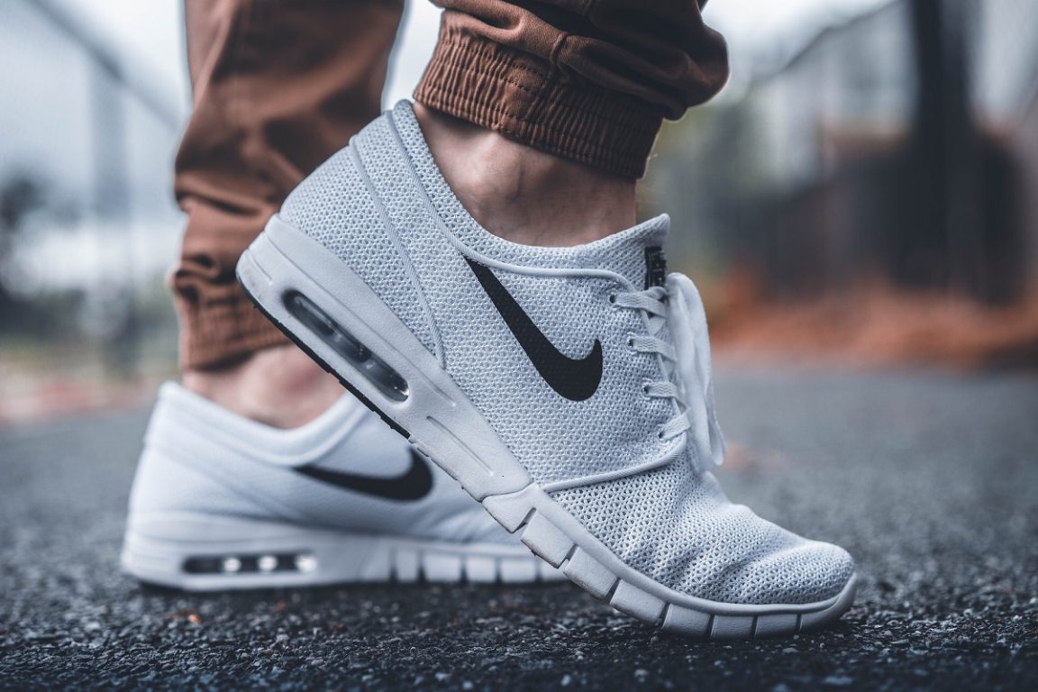 Chaussures-de-sport-de-marque