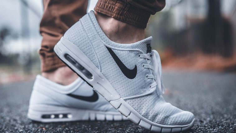 Chaussures-de-sport-de-marque