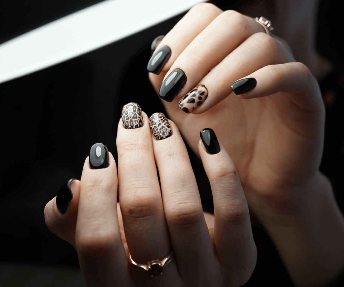 manucure velvet nails