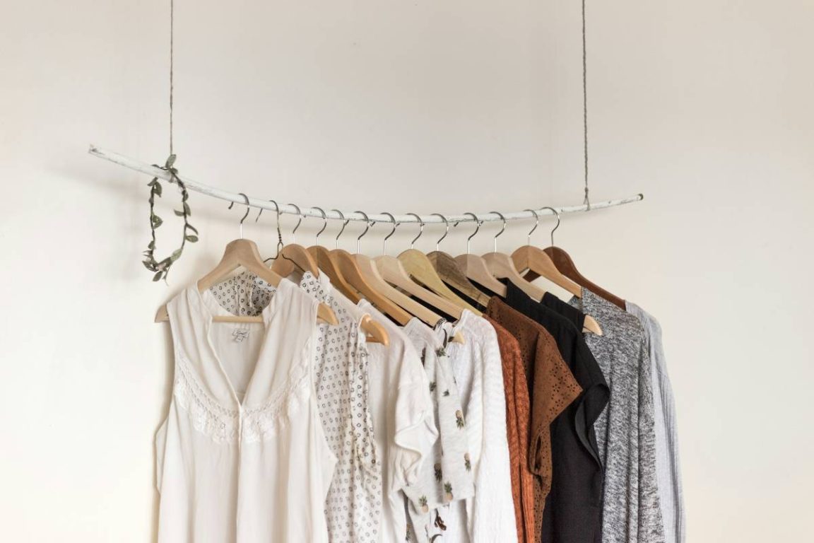 vêtements suspendus