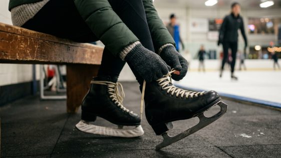 découvrez la patinoire baraban à versailles : consultez les horaires 2026, tarifs et réservez vos billets en ligne pour une expérience glacée inoubliable.