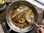 découvrez comment préparer un black bass à la poêle avec une cuisson parfaite côté peau, sublimé par un beurre noisette et des accompagnements savoureux pour un plat gourmand et raffiné.