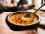 découvrez la recette des œufs au lait avec le ratio parfait lait/œufs pour une texture idéale, ni liquide ni caoutchouteuse, pour un dessert onctueux et savoureux.